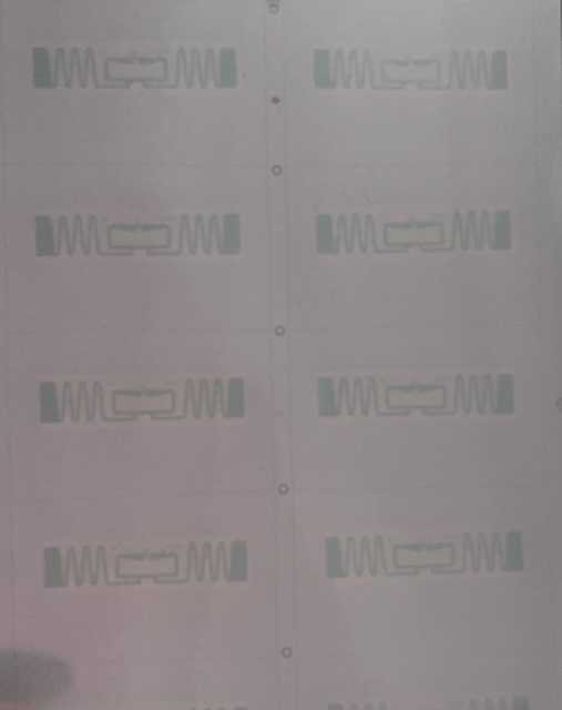 Folha de inlay A4 UHF 860 / 960 mhz A4 10 chips 0,45mm Folha de inlay A4 UHF 860 / 960 mhz A4 10 chips 0,45mm
